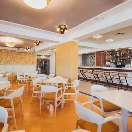 Hotell Dona Carmen 3*