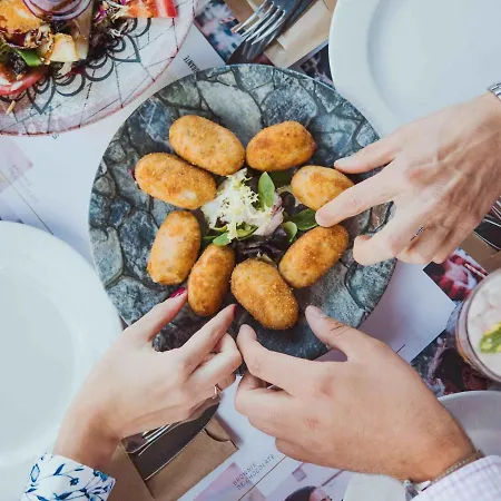 Dona Carmen Tordesillas